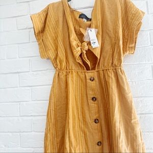 NWT yellow cut out button down dress